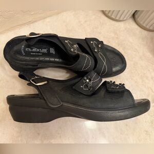 Flexus by Soring Step Women’s sandals Sz 41 (9.5-10)